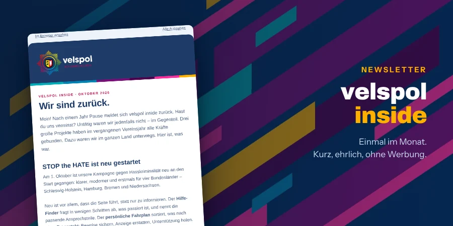 Die aktuelle Ausgabe des Newsletters velspol inside als Seite auf dem velspol-Streifenmuster.